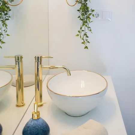 Panorama Apartment *