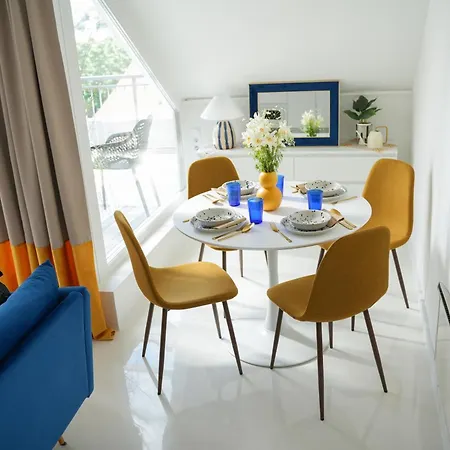 Panorama Apartment *